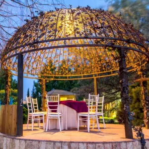 باغ تالار آمیتیس