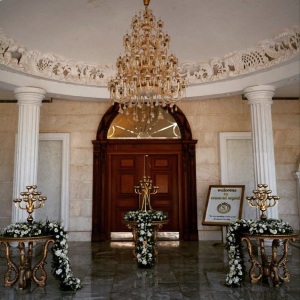 باغ تالار سپید