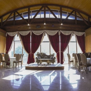 باغ تالار دهکده صبا