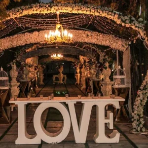 باغ تالار ونوس