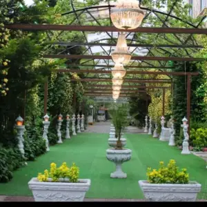 باغ تالار آریا در شرق تهران