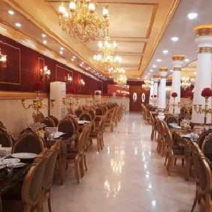 تالار قصر طلایی