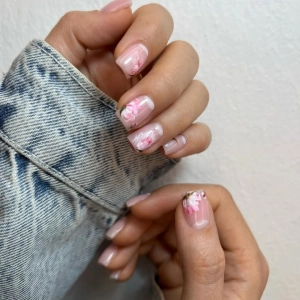 بهار بخشیان ناخن کار در اصفهان