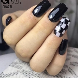 غزال طیبی ناخن کار در اصفهان