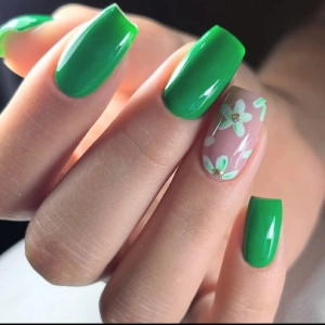 مهسا مهیاری ناخن کار در اصفهان