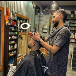 آرایشگاه مردانه لوکاس در زنجان