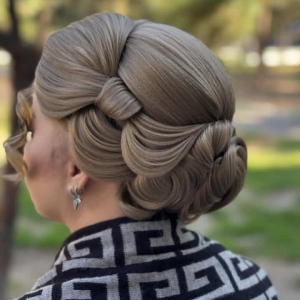 سالن زیبایی عروسان