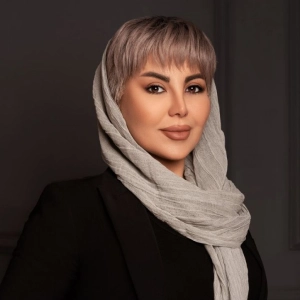 سمیرا حسینی ناخن کار در اصفهان