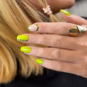 سمیرا حسینی ناخن کار در اصفهان