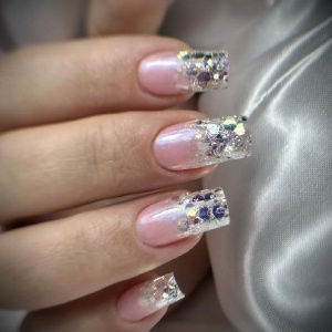 سالن آریتا بهترین سالن پدیکور و مانیکور در تبریز