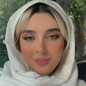 میکاپ آرتیست نرگس فروهنده در اصفهان