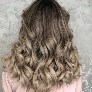 سالن زیبایی آلما در کرج