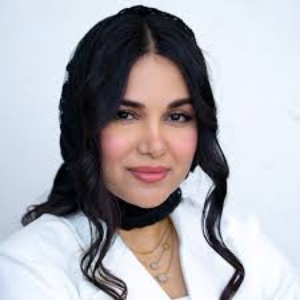 بهناز قاسمی بهترین سالن پدیکور و مادیکور در اصفهان