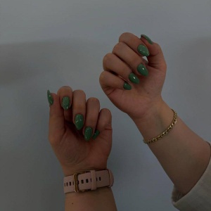 سالن الناز عطایی بهترین سالن مانیکور و پدیکور در مشهد