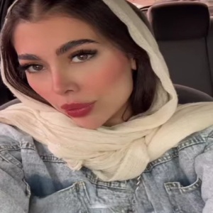 هانیه کاهانی بهترین سالن پدیکور و مادیکور در مشهد