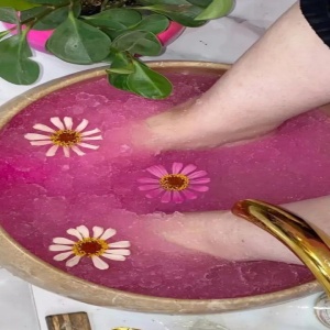 سالن کیانا فیروزیار بهترین سالن مانیکور و پدیکور در شیراز