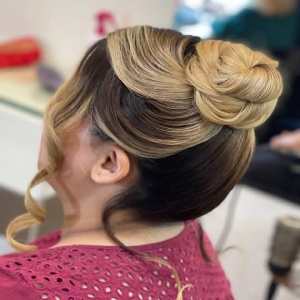 سالن زیبایی رز سفید بهترین سالن زیبایی در گیلان