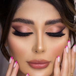 تکتم حسنی میکاپ آرتیست مشهد