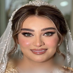 زهرا یگانه میکاپ آرتیست مشهد