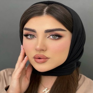 زهرا یگانه میکاپ آرتیست مشهد