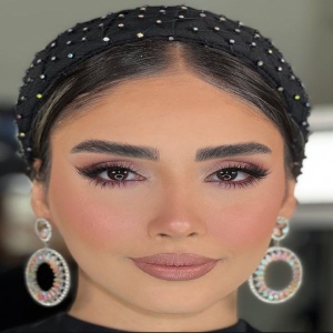 زینب طوسی میکاپ آرتیست مشهد