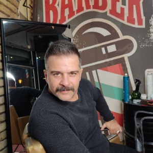 آرایشگاه مردانه امیرمسعود (داماد ایرونی)