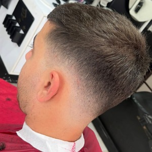 آرایشگاه امیر میرزایی