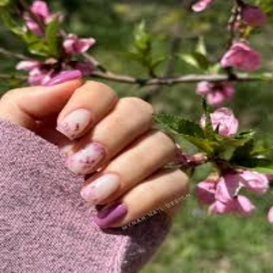 مرکز کاشت ناخن مینا