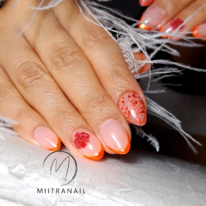 ناخن کار میترا